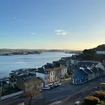 Westways House Pensión Cobh