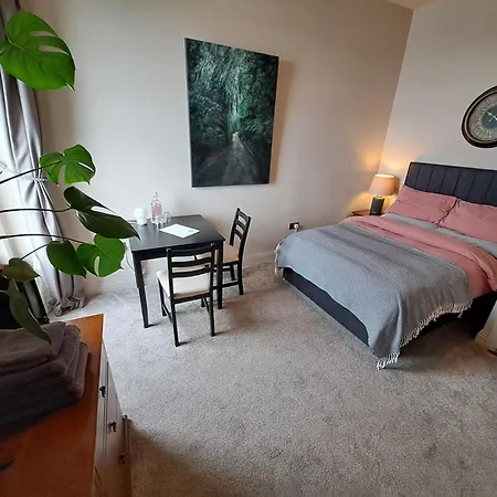 Penzion Westways House Cobh