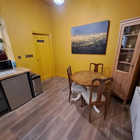 Westways House بيت ضيافة *