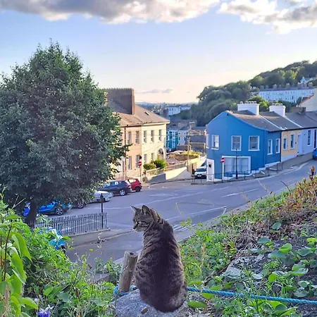 Westways House בית הארחה *